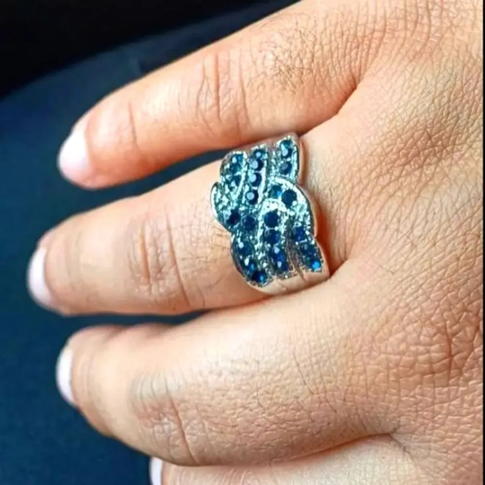 Luxury Elegant diamond wedding ring